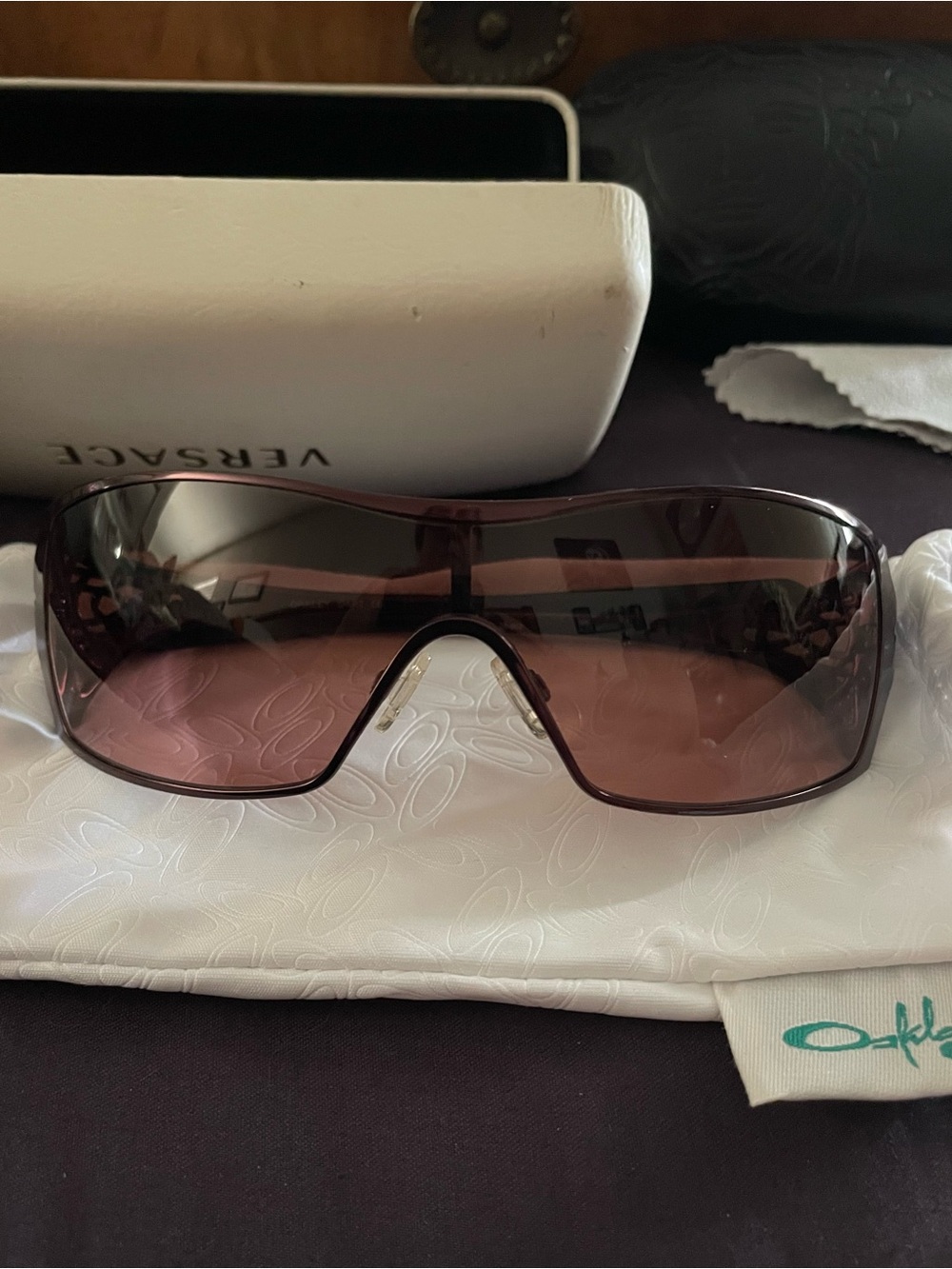 Oakley Dart sunglasses in Berry